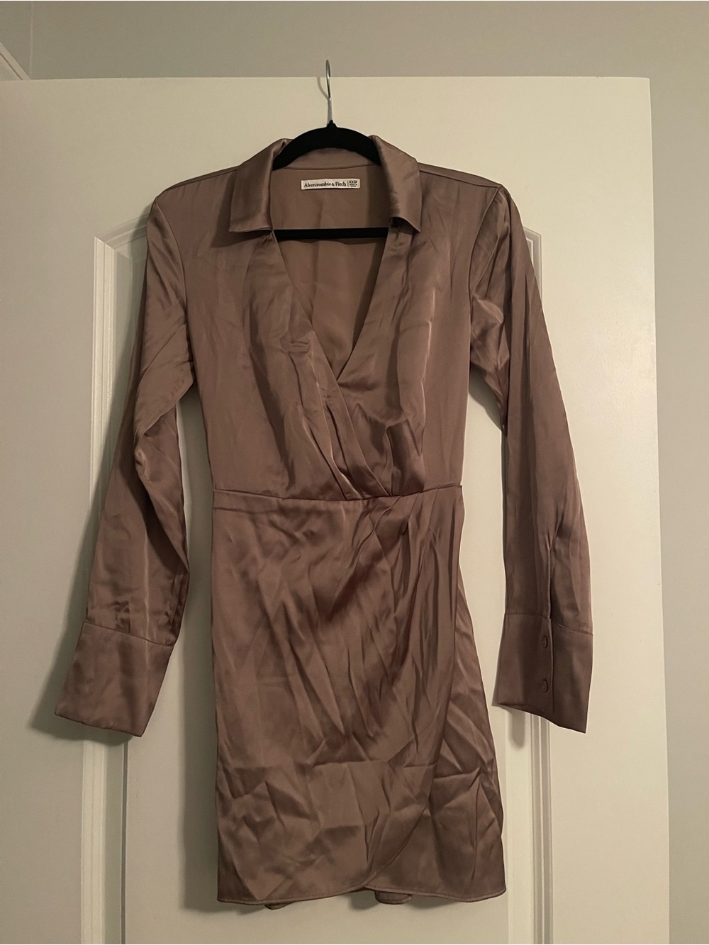 Abercrombie & Fitch Satin Wrap Mini Dress Long Sleeve Taupe XXSP XXS Petite